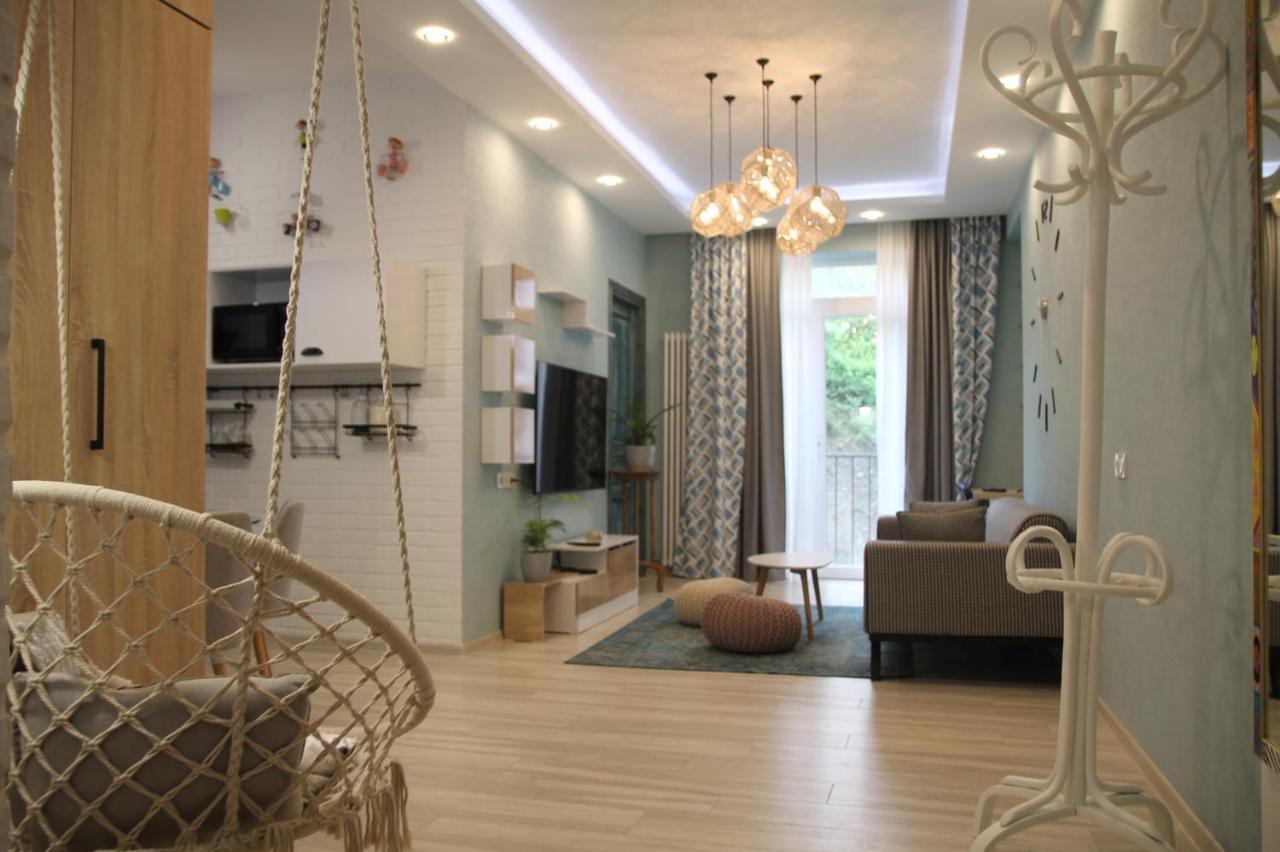 Cozy Apartment In Vake Tbilisi ภายนอก รูปภาพ